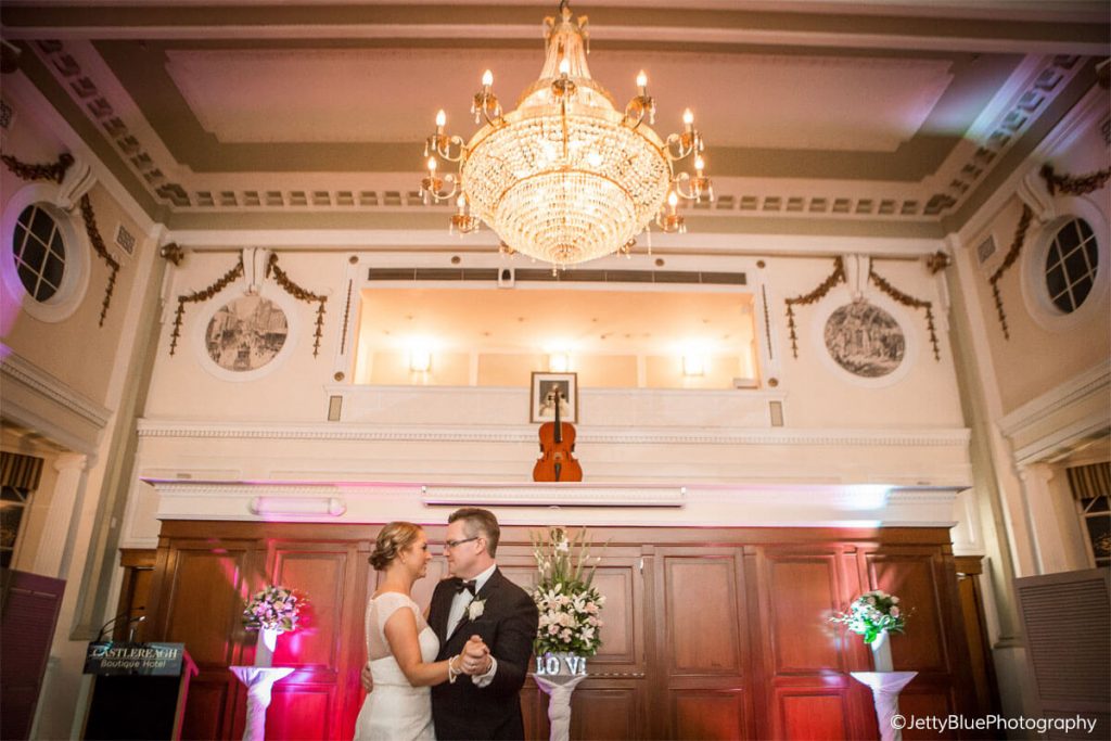 castlereagh-boutique-hotel-gallery-dance-couple castlereagh-boutique-hotel-gallery-dance-couple