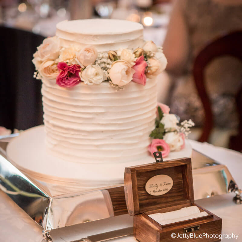 castlereagh-boutique-hotel-gallery-portrait-cake castlereagh-boutique-hotel-gallery-portrait-cake
